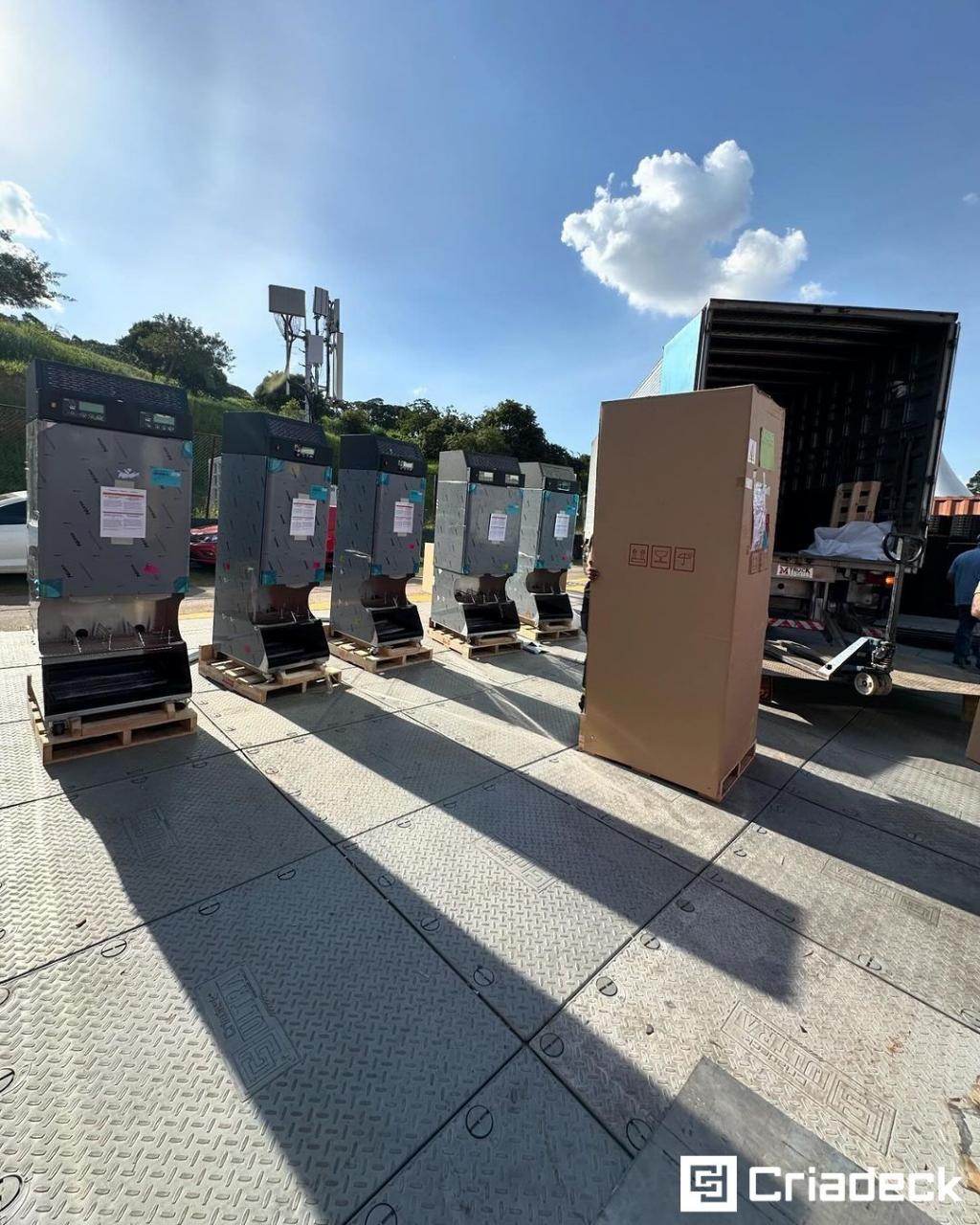 Lollapalloza 2024: Segurança e Acessibilidade Com Pisos Plásticos Criadeck Pixel e Ultra.